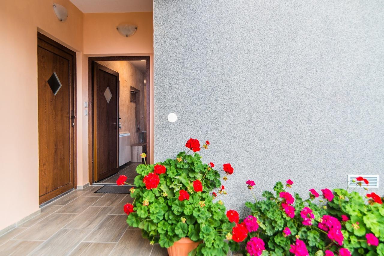 Apartment Stela โปเรช ภายนอก รูปภาพ